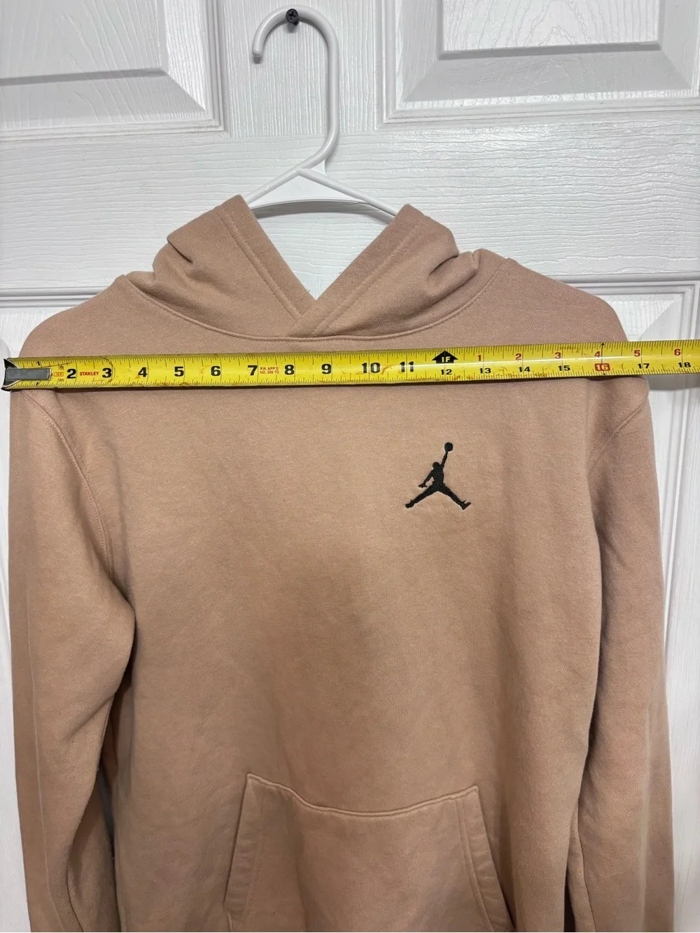 Men’s XL jordan hoodie tan